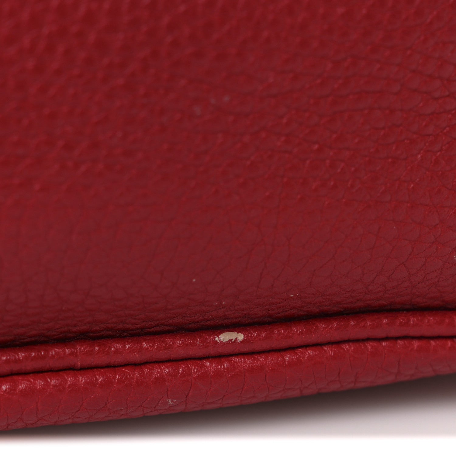 Pebbled Calfskin Small Soho Disco Bag Vibrant Red
